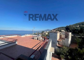 Edificio all\'aperto - Casa semi indipendente VIA RAFFELE BOSCO
 
180, Vico Equense - foto 7