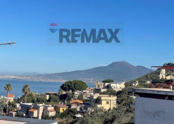 Edificio all\'aperto - Casa semi indipendente VIA RAFFELE BOSCO
 
180, Vico Equense - foto 11