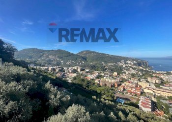 Vista delle montagne - Casa semi indipendente VIA RAFFELE BOSCO
 
180, Vico Equense - foto 15