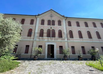 Edificio all\'aperto - Appartamento Via Rizzera
 
243, Vittorio Veneto - foto 1
