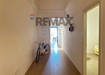 Hall / corridoio - Four-room apartment Via Tenente Alessandro Petrone
 
10, Vieste - photo 12
