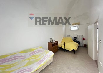 Camera / camera da letto - Four-room apartment Via Tenente Alessandro Petrone
 
10, Vieste - photo 14