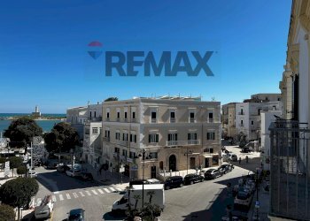 Edificio all\'aperto - Four-room apartment Via Tenente Alessandro Petrone
 
10, Vieste - photo 27
