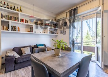 Sala da pranzo - Trilocale Via Cesare Battisti
 
70, Locate Varesino - foto 2