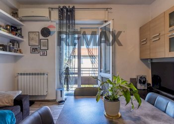 Soggiorno - Trilocale Via Cesare Battisti
 
70, Locate Varesino - foto 8