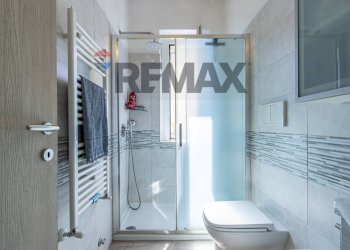 Bagno - Trilocale Via Cesare Battisti
 
70, Locate Varesino - foto 12