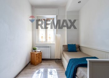 Camera / camera da letto - Trilocale Via Cesare Battisti
 
70, Locate Varesino - foto 13