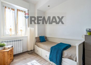 Camera / camera da letto - Trilocale Via Cesare Battisti
 
70, Locate Varesino - foto 14