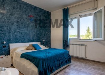 Camera / camera da letto - Trilocale Via Cesare Battisti
 
70, Locate Varesino - foto 15