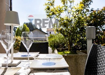 Terrazza - Commercial Activity Via Vittorio Veneto
 
2, Villa Guardia - photo 1