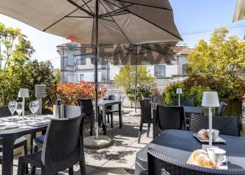 Terrazza - Commercial Activity Via Vittorio Veneto
 
2, Villa Guardia - photo 5