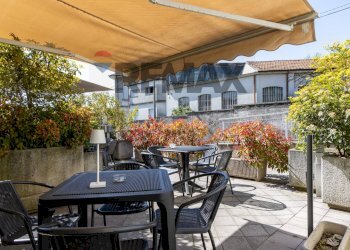 Terrazza - Commercial Activity Via Vittorio Veneto
 
2, Villa Guardia - photo 9