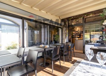 Terrazza - Commercial Activity Via Vittorio Veneto
 
2, Villa Guardia - photo 15