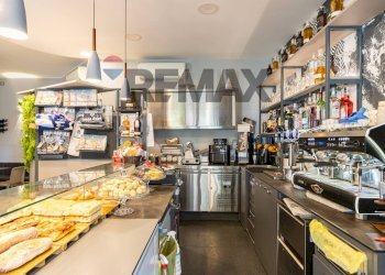 Cucina - Commercial Activity Via Vittorio Veneto
 
2, Villa Guardia - photo 20