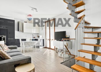 Sala da pranzo - Villa a Schiera VIA MAGELLANO
 
9, Magnago - foto 2