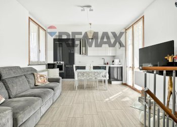 Sala da pranzo - Villa a Schiera VIA MAGELLANO
 
9, Magnago - foto 3