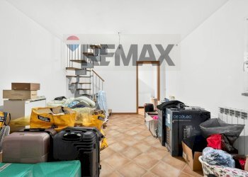 Soggiorno - Villa a Schiera VIA MAGELLANO
 
9, Magnago - foto 16