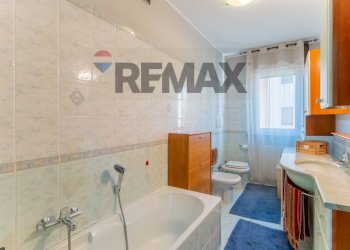 Bagno - Trilocale via carreggia
 
105b, Cardano al Campo - foto 10