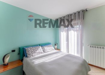 Camera / camera da letto - Trilocale via carreggia
 
105b, Cardano al Campo - foto 12