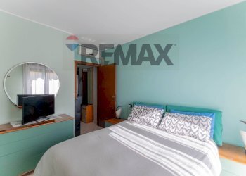 Camera / camera da letto - Trilocale via carreggia
 
105b, Cardano al Campo - foto 13