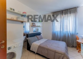 Camera / camera da letto - Trilocale via carreggia
 
105b, Cardano al Campo - foto 19