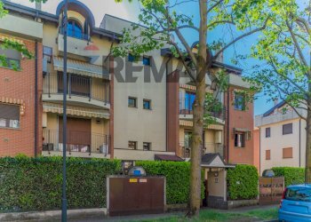 Edificio all\'aperto - Trilocale via carreggia
 
105b, Cardano al Campo - foto 27