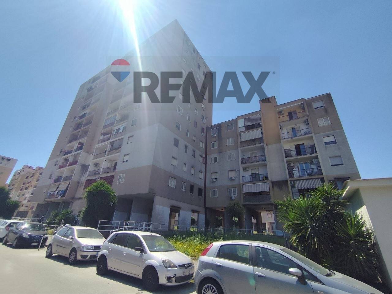 Edificio all\'aperto - Quadrilocale Viale Della Resistenza
 
167, Napoli - foto 2