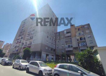 Edificio all\'aperto - Quadrilocale Viale Della Resistenza
 
167, Napoli - foto 2