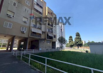 Edificio all\'aperto - Quadrilocale Viale Della Resistenza
 
167, Napoli - foto 4