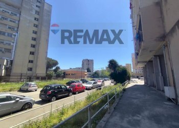 Edificio all\'aperto - Quadrilocale Viale Della Resistenza
 
167, Napoli - foto 6