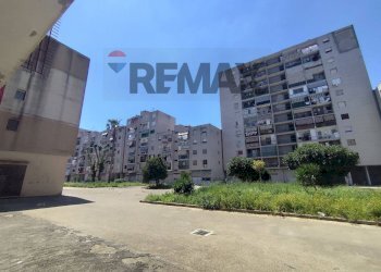 Edificio all\'aperto - Quadrilocale Viale Della Resistenza
 
167, Napoli - foto 7