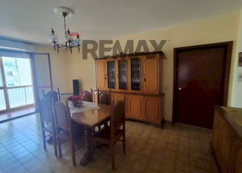 Sala da pranzo - Quadrilocale Viale Della Resistenza
 
167, Napoli - foto 15