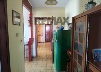 Hall / corridoio - Quadrilocale Viale Della Resistenza
 
167, Napoli - foto 24