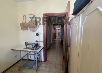 Hall / corridoio - Quadrilocale Viale Della Resistenza
 
167, Napoli - foto 33