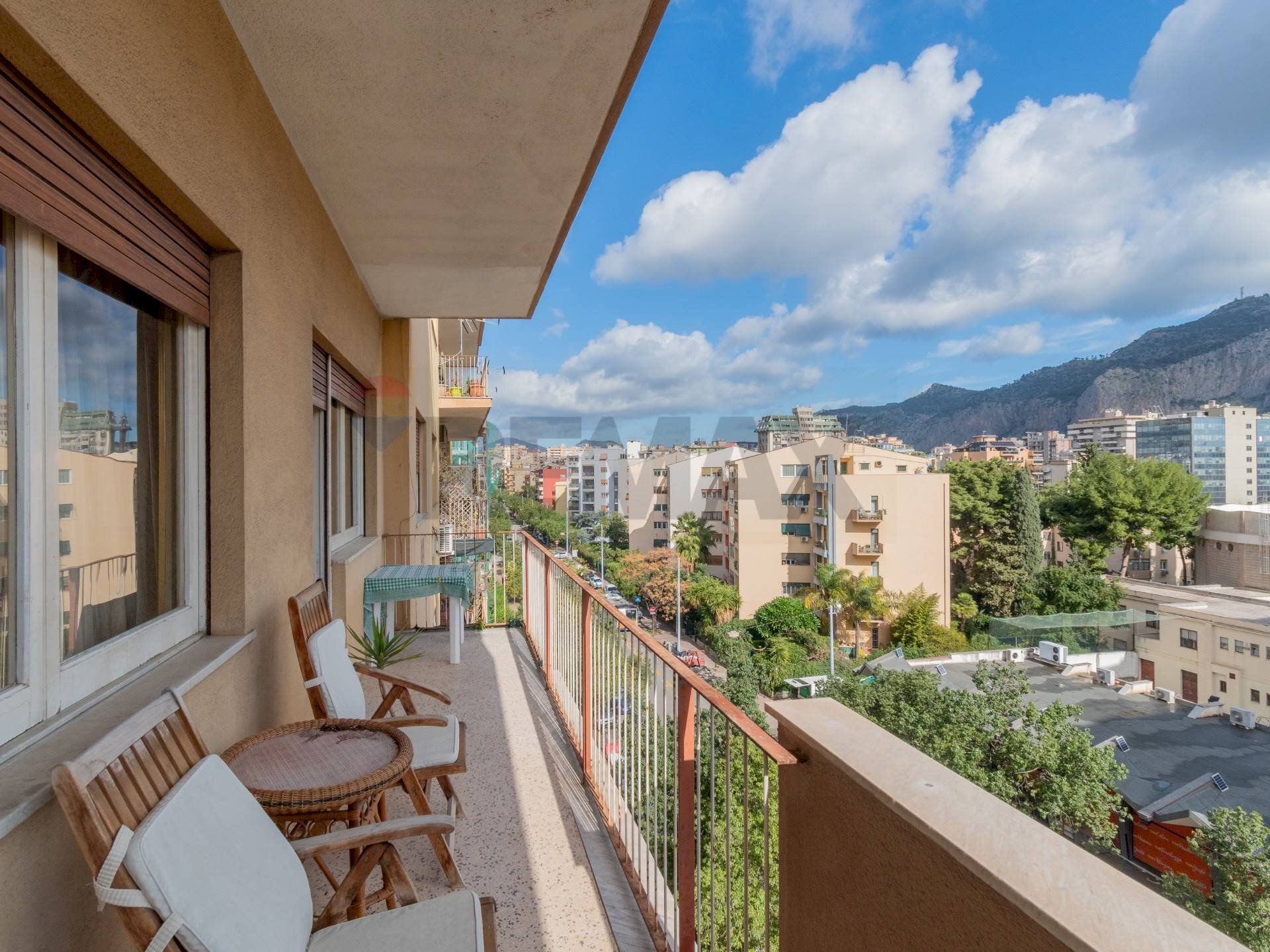 Balcone - Appartamento via Empedocle Restivo
 
28, Palermo - foto 3