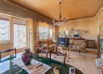 Sala da pranzo - Appartamento via Empedocle Restivo
 
28, Palermo - foto 5