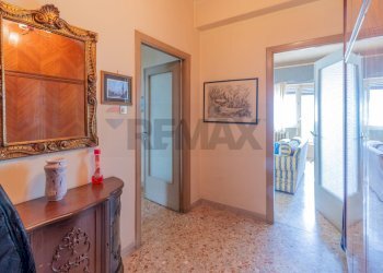 Hall / corridoio - Appartamento via Empedocle Restivo
 
28, Palermo - foto 25