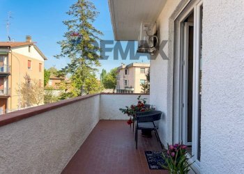 Balcone - Casa semi indipendente via Caduti per la Libertà
 
10, Cadelbosco di Sopra - foto 19