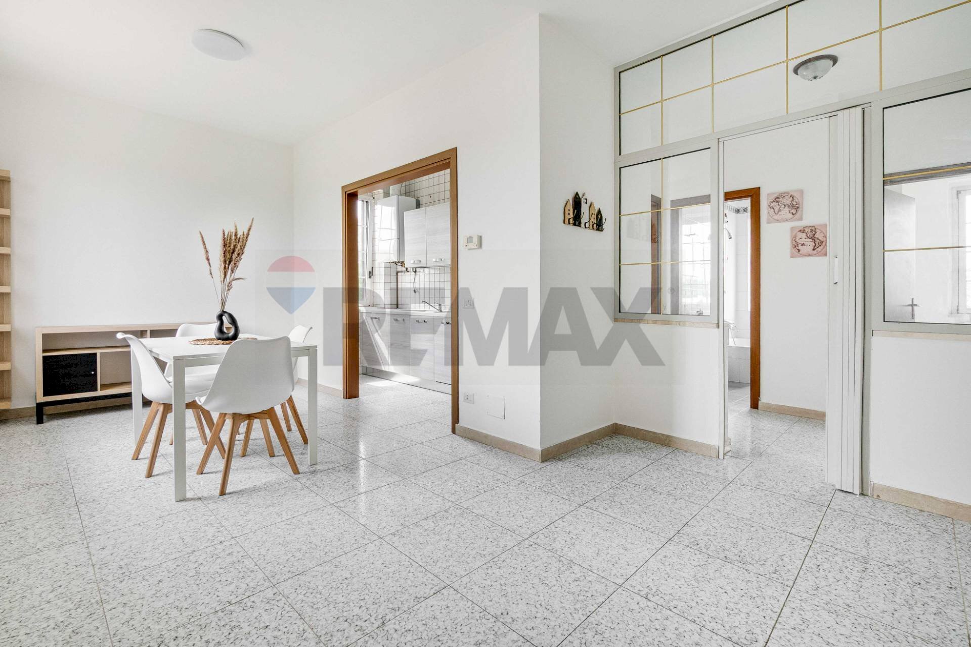 Sala da pranzo - Three-room apartment Caronno Pertusella - photo 1