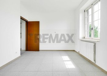 Stanza vuota - Three-room apartment Caronno Pertusella - photo 12