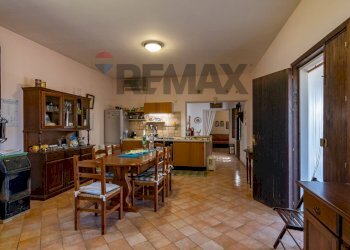 Sala da pranzo - Apartment Chiaramonte Gulfi - photo 10