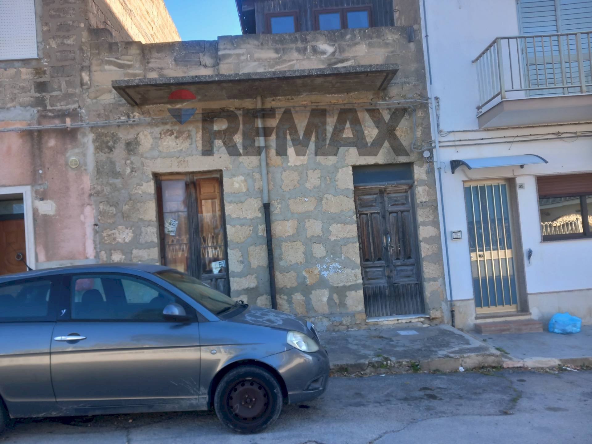 Edificio all\'aperto - Independent house Viale Volturno
 
37, Vittoria - photo 1