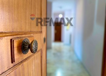 Hall / corridoio - Four-room apartment VIALE DELLA REPUBBLICA
 
23, Villaricca - photo 2