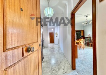 Hall / corridoio - Four-room apartment VIALE DELLA REPUBBLICA
 
23, Villaricca - photo 3