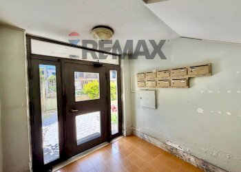 Ricezione / Lobby - Four-room apartment VIALE DELLA REPUBBLICA
 
23, Villaricca - photo 33