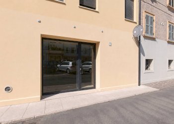 Foto 1 - Negozio Mirandola - foto 1