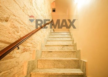 Scale - Independent house corso Umberto I
 
100, Toritto - photo 4