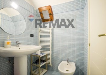 Bagno - Independent house corso Umberto I
 
100, Toritto - photo 9