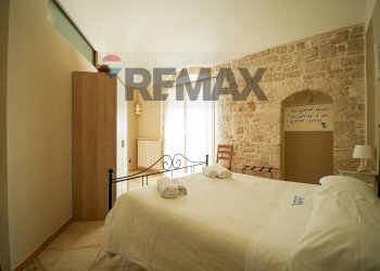 Camera / camera da letto - Independent house corso Umberto I
 
100, Toritto - photo 16