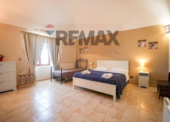 Camera / camera da letto - Independent house corso Umberto I
 
100, Toritto - photo 20